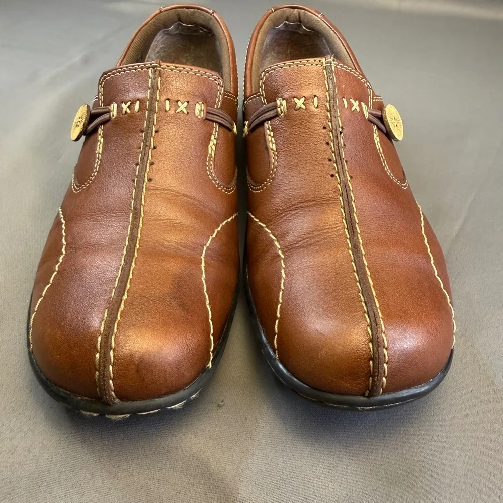 Clarks Brown Leather Slip On Loafers Button Detail Contrast Stitch 35063 Mens 8M